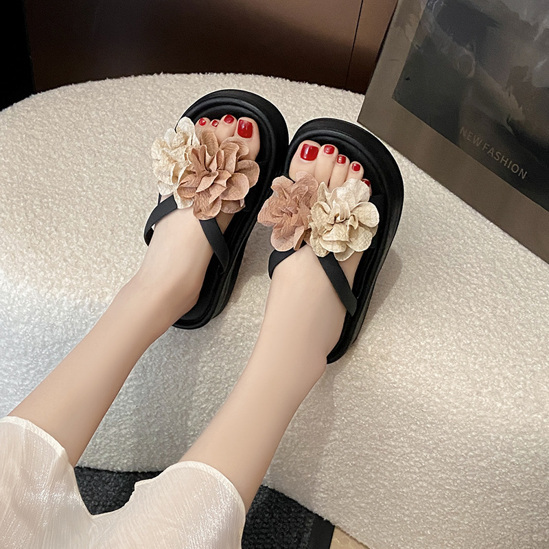 صنادل ذات نعل سميك مزهّر بلوني - مراجعة Women'S Fashion Korea وسعره